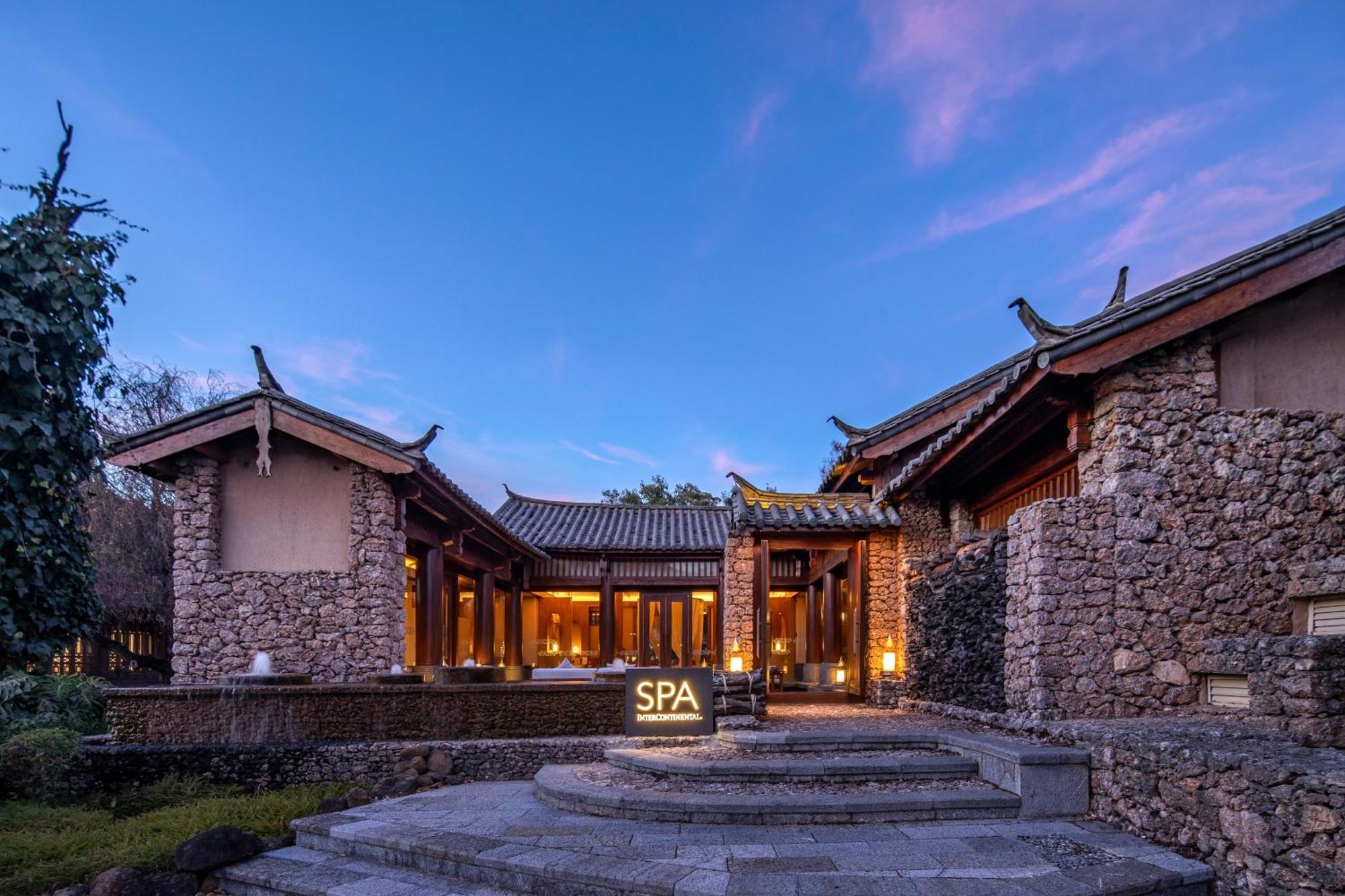 Intercontinental Lijiang Ancient Town Resort By Ihg Lijiang (Yunnan) Exterior foto